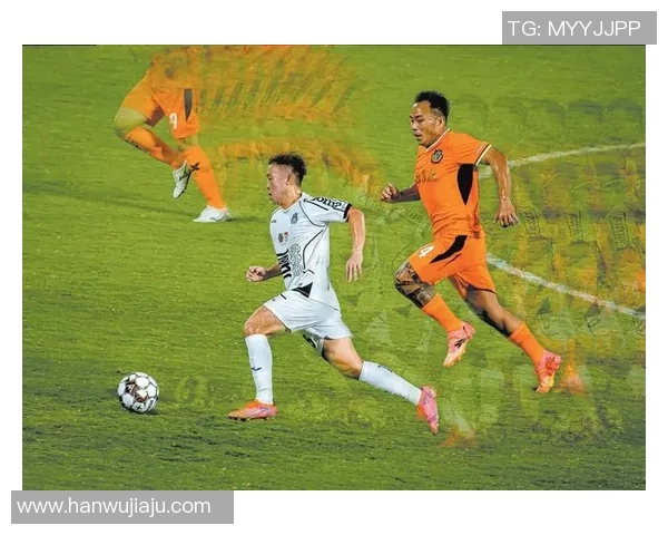 英俊潇洒的足球球星外貌描写展现绿茵场上风采魅力